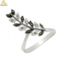 Gümüş Zirkon Taşlı Yüzük